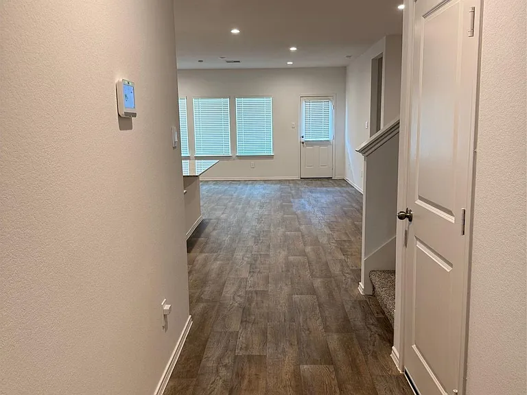 31310 Derbyhaven Dr — Photo 3