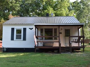 1107 Stonewall St, Burlington, NC 27217