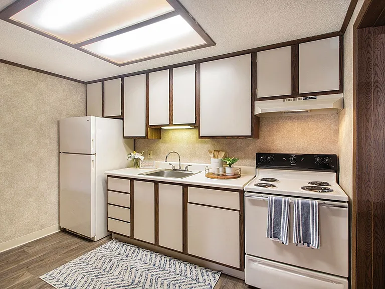 Arrowhead Apartments — Photo 6