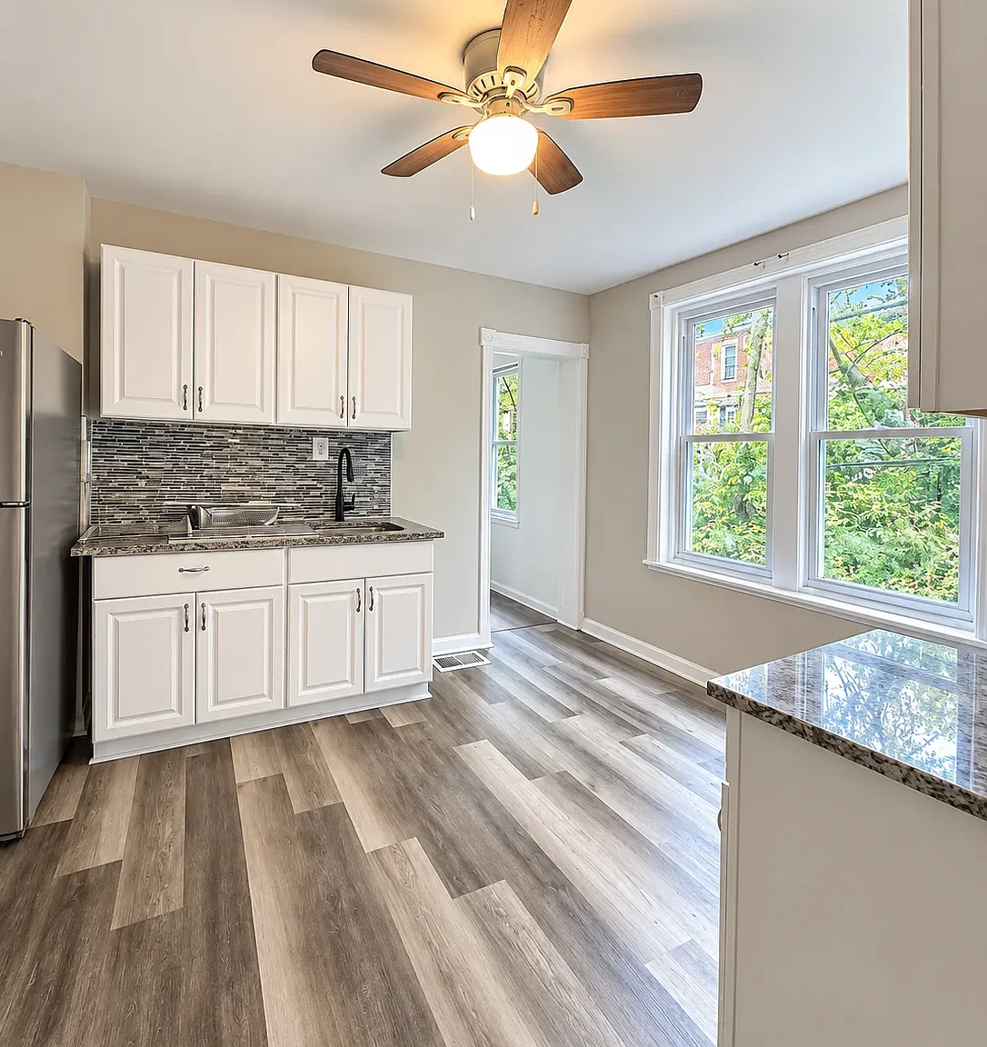 3 bed, $2,200 — Photo 2