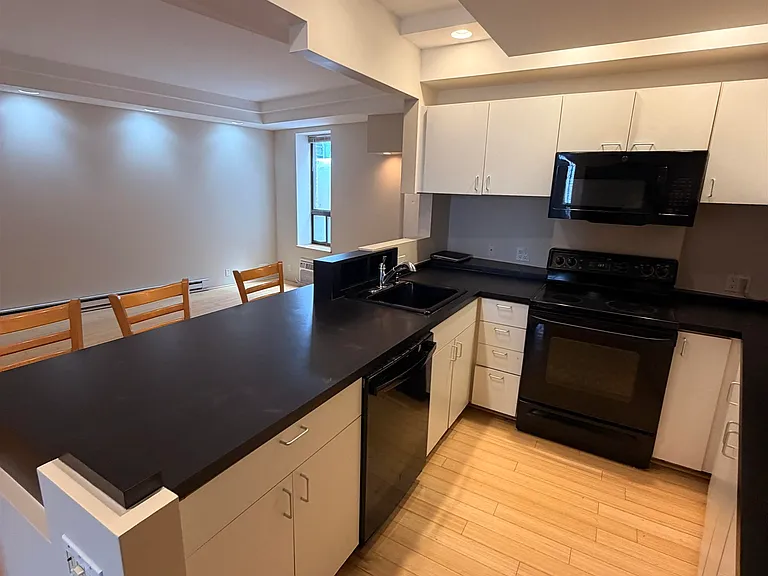 401 State St #P101 — Photo 7
