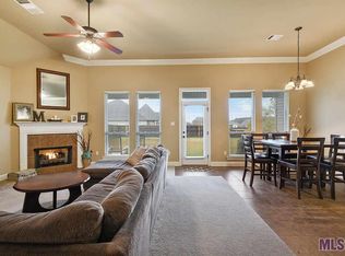31015 Autumn Lake Dr, Walker, LA 70785