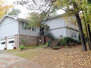 4001 Pinehurst Valley Dr, Decatur, GA 30034