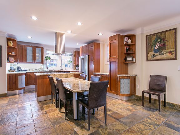 5th image of 78 Dartmouth St