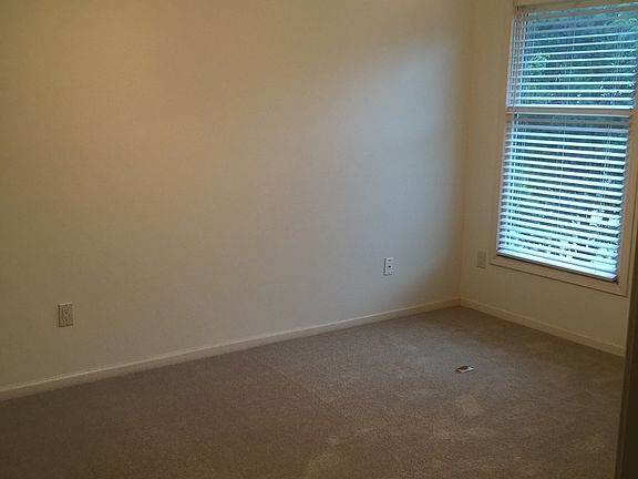 5th image of 8208 W 143rd Ter