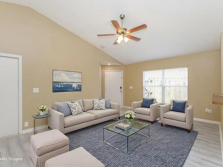 6719 Summer Cove Dr — Photo 4