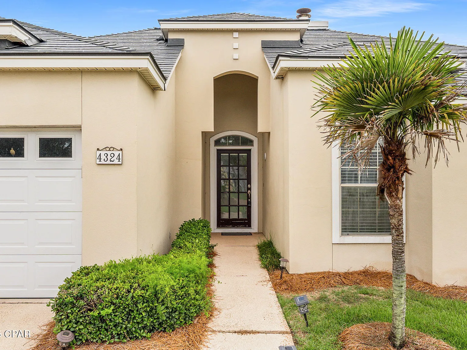 3 bed, 1644 sqft, $2,850 — Photo 3