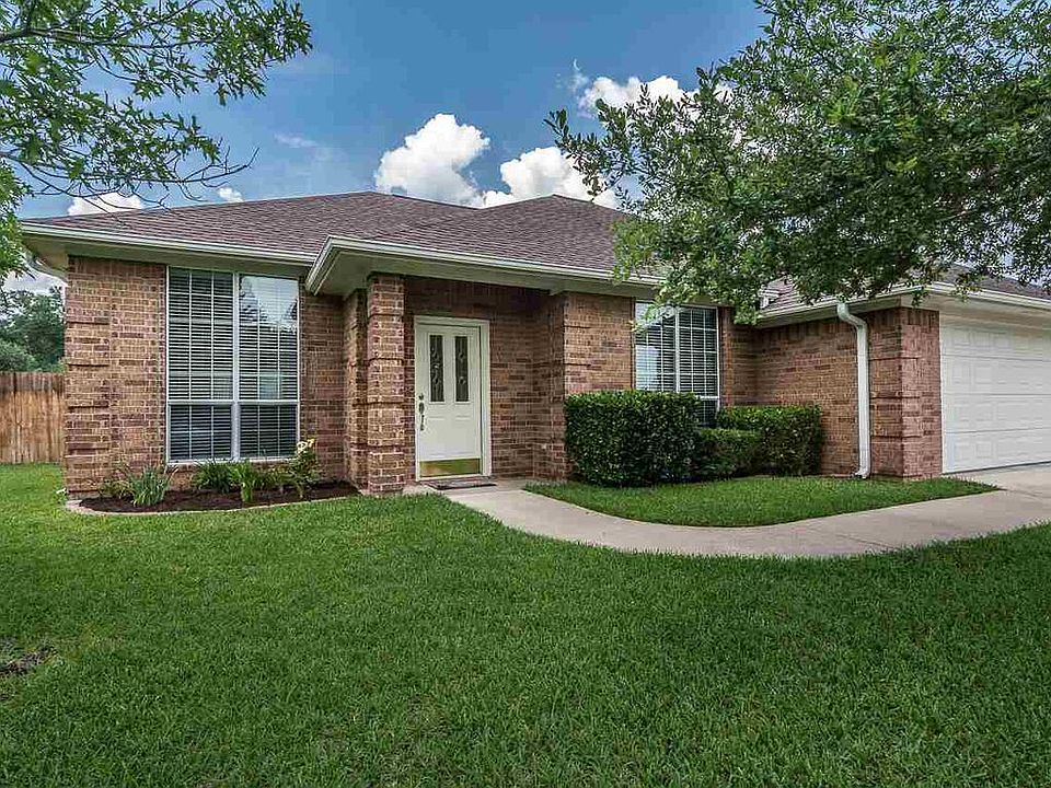 1st image of 311 Amanda Ct