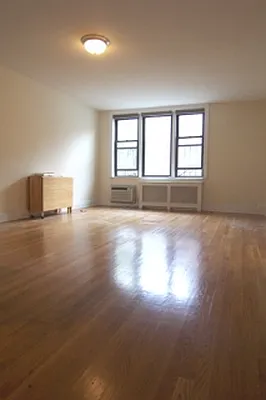 Rented by Fox Residential Group | media 20