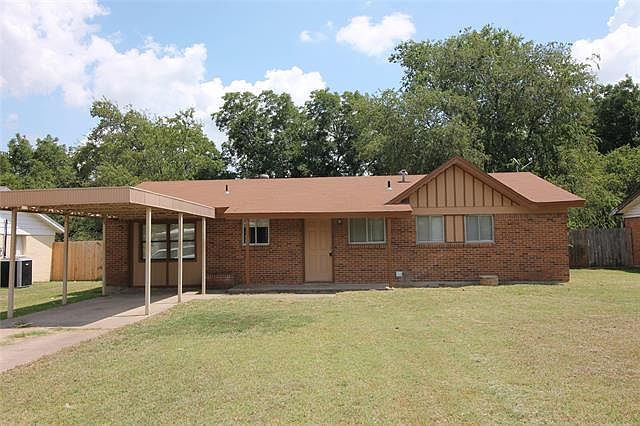 1st image of 824 Hallvale Dr