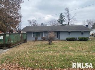 214 N Sherman St, Girard, IL