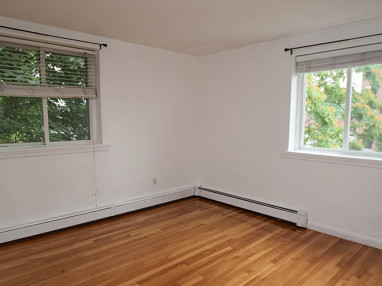 135 Inman St #12 — Photo 11