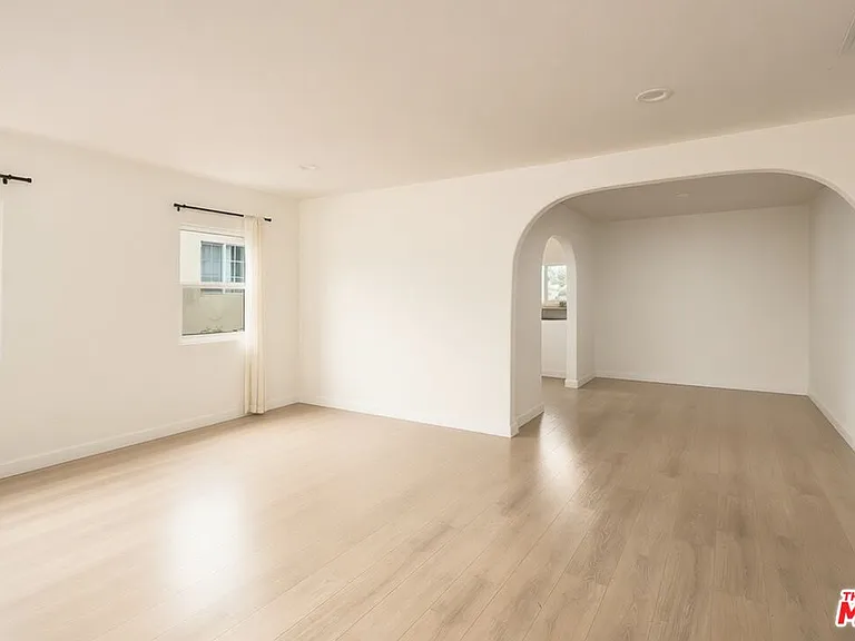 4540 Catalpa St — Photo 25