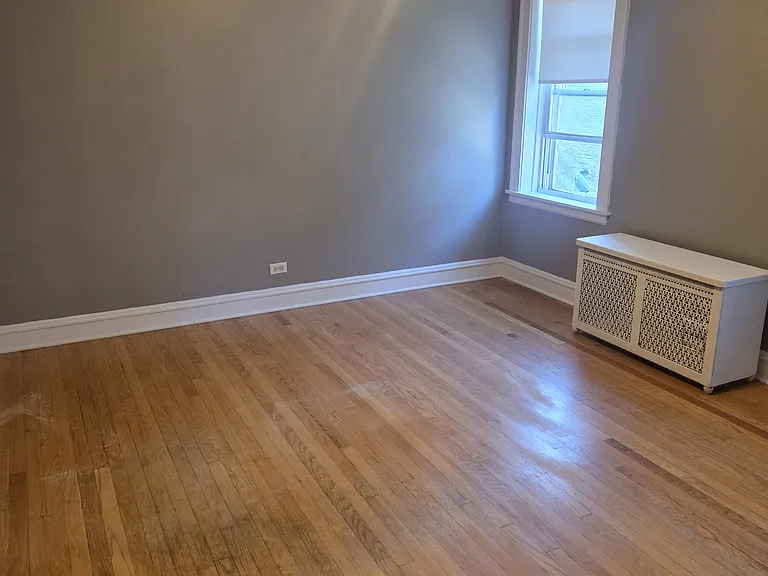 220 S Austin Blvd — Photo 8