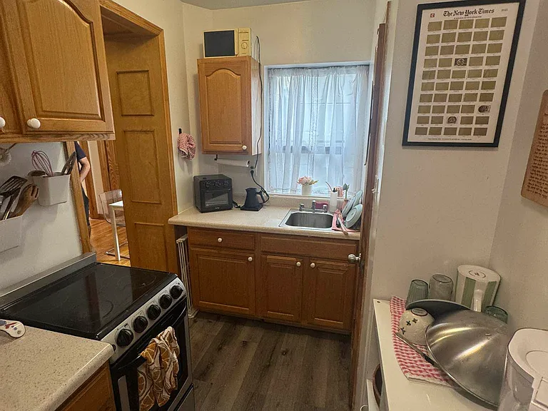530 E 13th St #36 — Photo 6