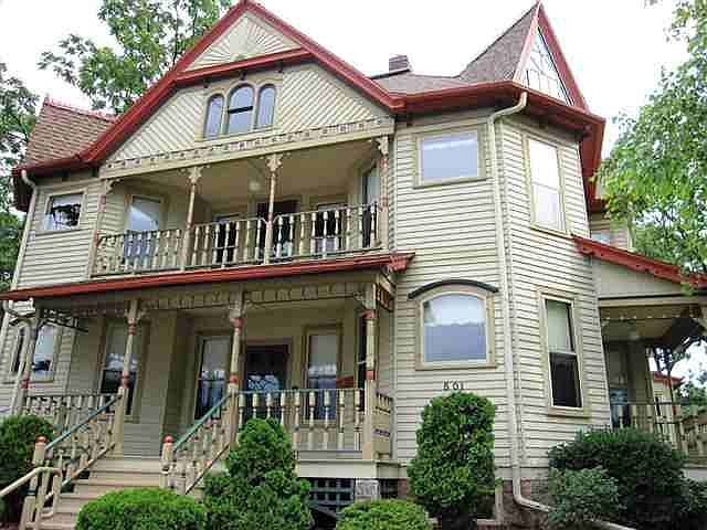 1st image of 501 W 1st St