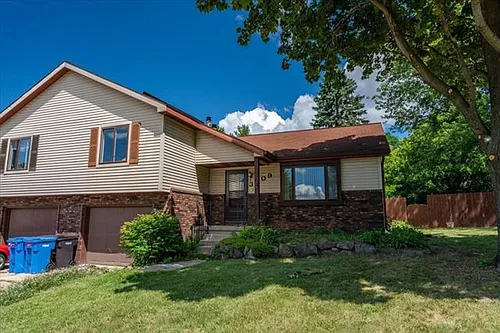 3909 Patrick Henry Way Photo 1