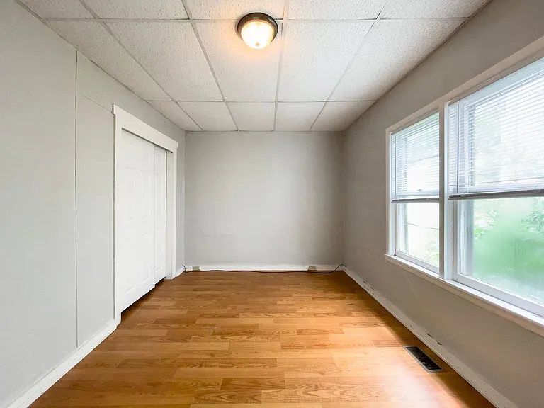 2217 S Jefferson St — Photo 19