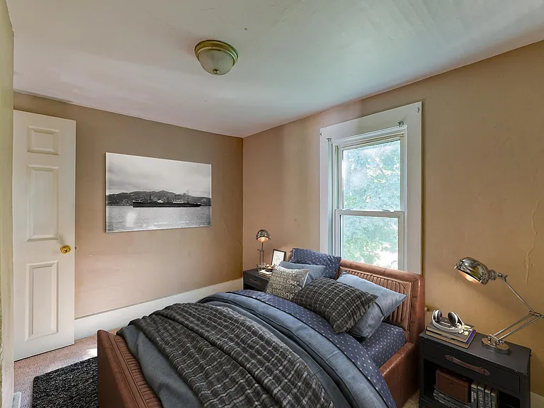609 Bluff St — Photo 16