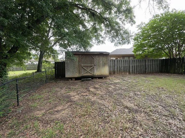 106 Sweet Meadow Ct — Photo 27