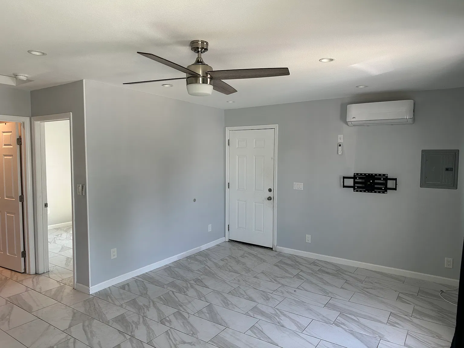 1 bed, 500 sqft, $2,150 — Photo 3