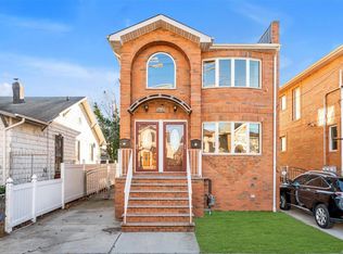 149-42 17th Rd, Whitestone, NY 11357