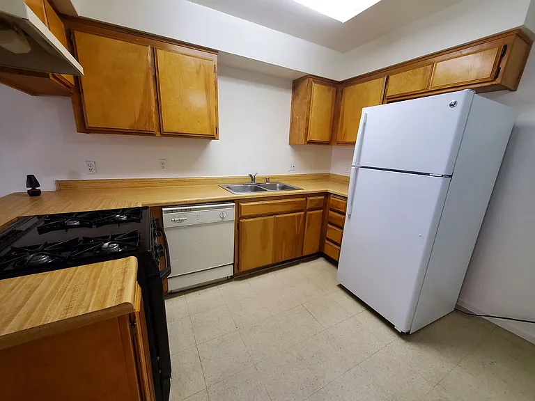 Norma Street Apartments — Photo 16