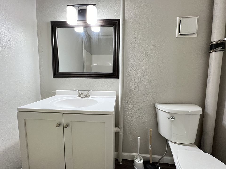 2nd image of 1008 Rhomberg Ave #1