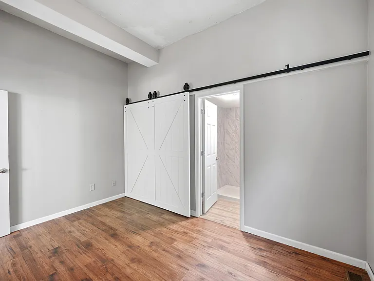 2483 Thurman Ave #1 — Photo 11