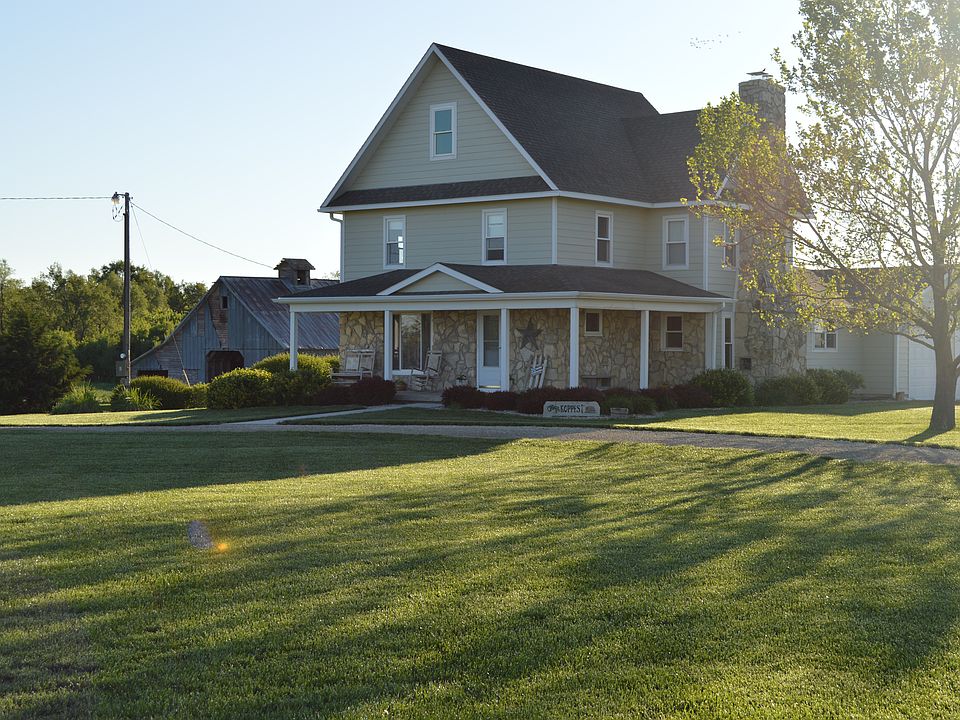 Country living close to town