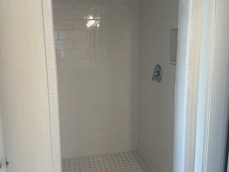 221 N Chicksaw Ave — Photo 9