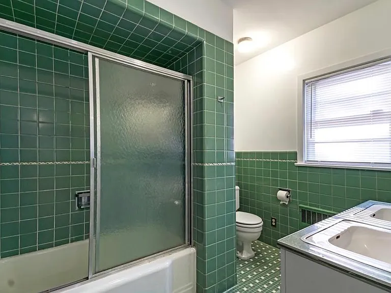 300 Edgedale Dr — Photo 32