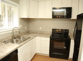 608 Rockcreek Rd, Charlottesville, VA 22903