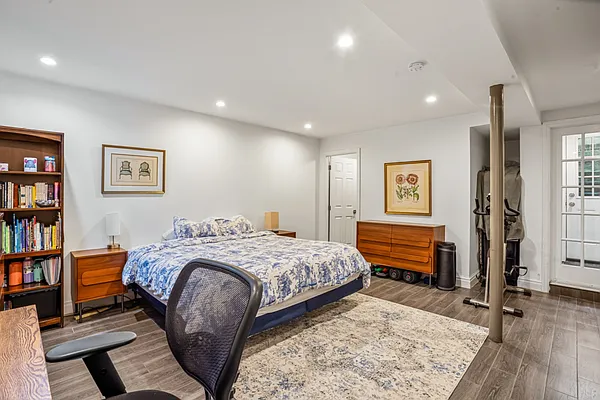 Rented by Daniel Gale Sotheby's International Realty | media 25