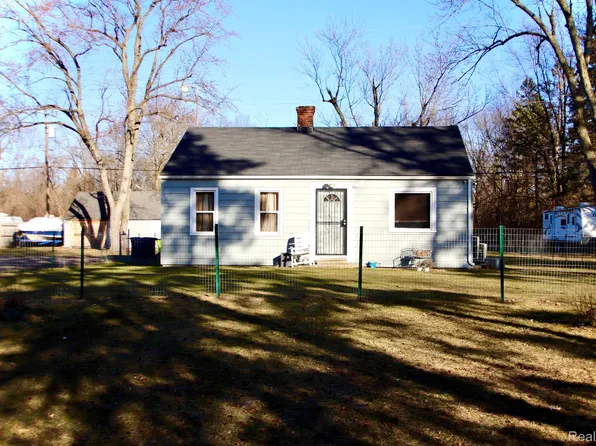 5210 Sashabaw Rd, Clarkston, MI 48346