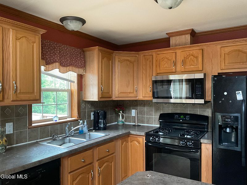 2nd image of 370 Johnson Hill Road