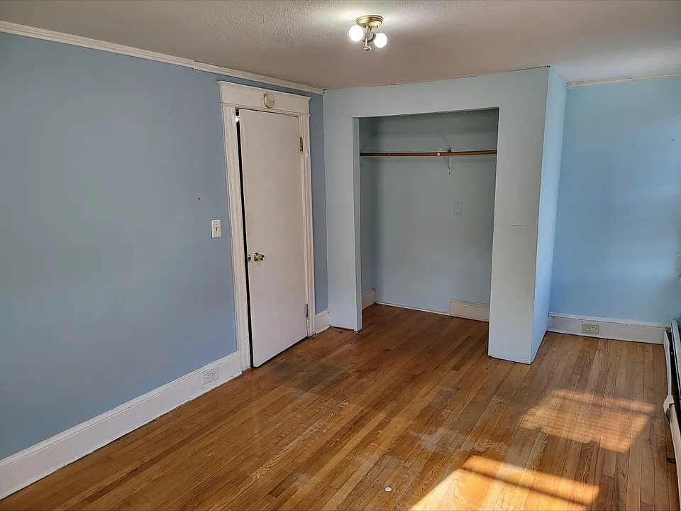 114 Tulip St #2