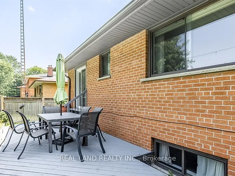 274 Timothy Ct #UPPER — Photo 35