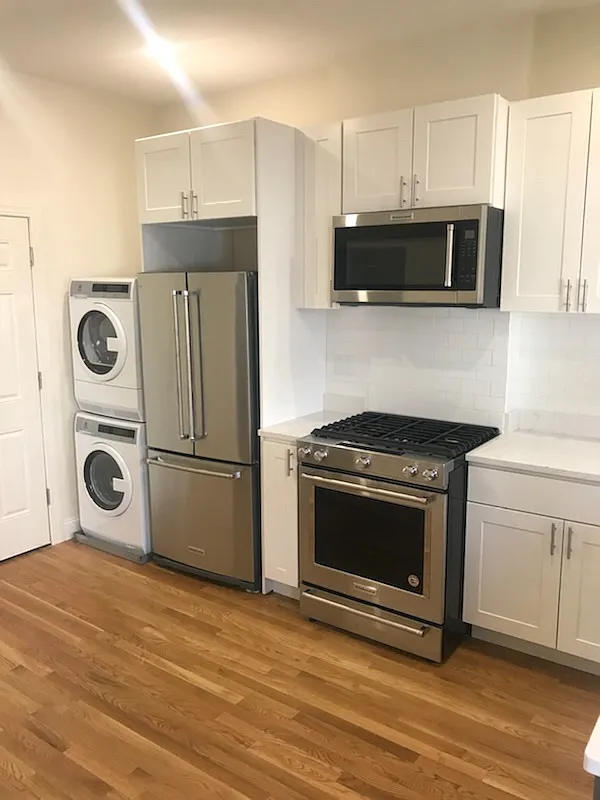 268 Gold St — Photo 2