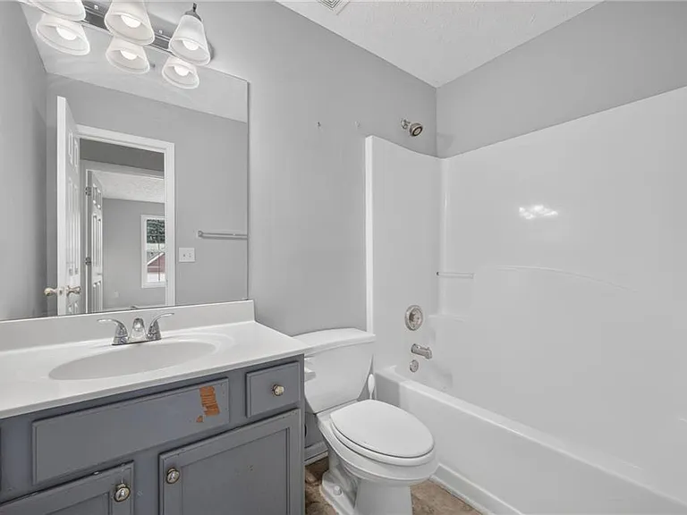 530 Sterling Pointe Ct — Photo 30