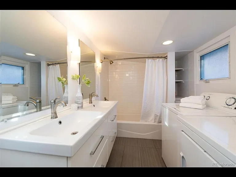 3070 W 54th Ave — Photo 4