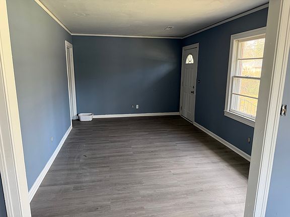 2nd image of 1716 W Oakland Ave
