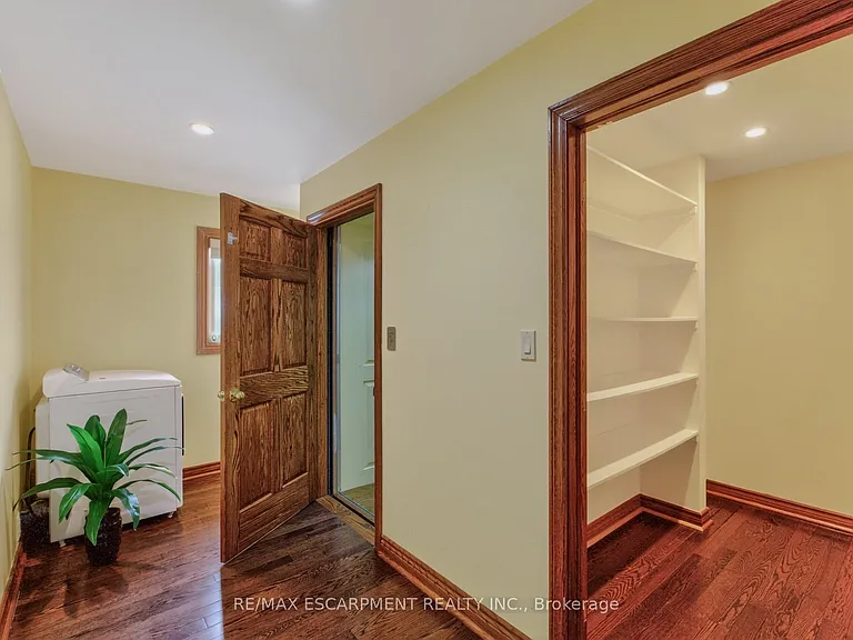 41 Candor Cres — Photo 33