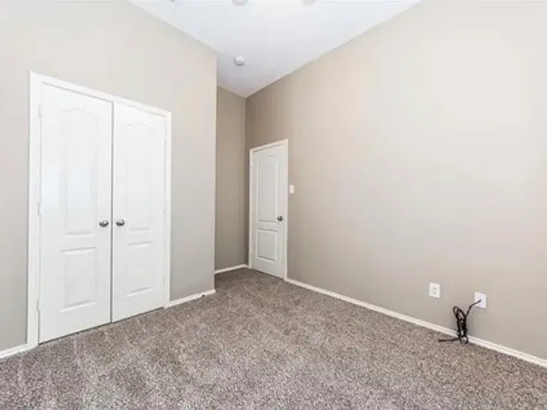 1709 Azalea Dr — Photo 5