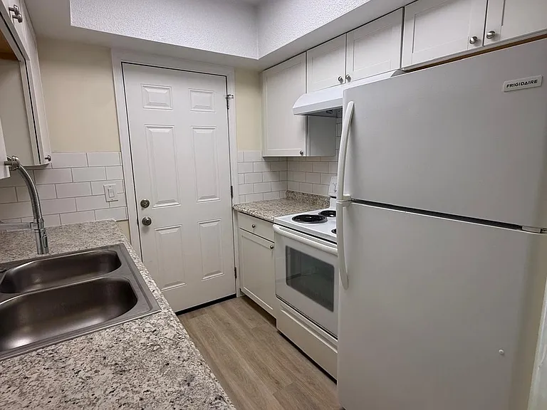 616 S Betty Ln #5 — Photo 6