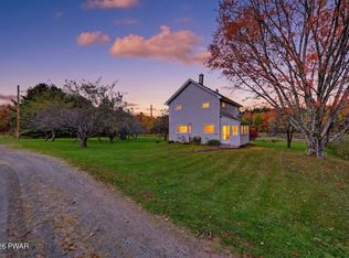 190 Lamberton Rd, Lake Ariel, PA 18436