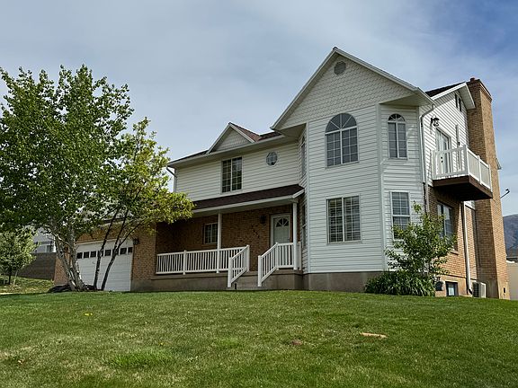 3rd image of 2654 N Fairfield Rd