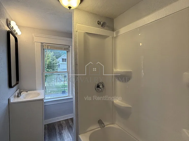 1305 Curtis St — Photo 15