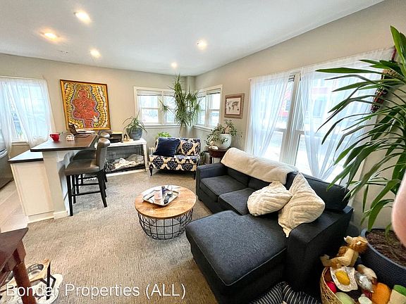 3rd image of 2002 N Bartlett Ave #10842224