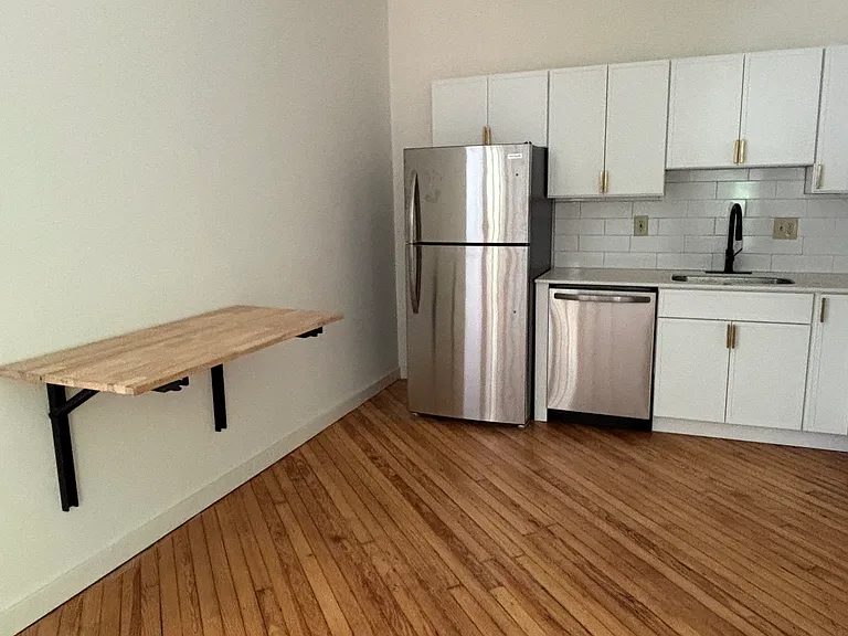 37 Union St #102 — Photo 3